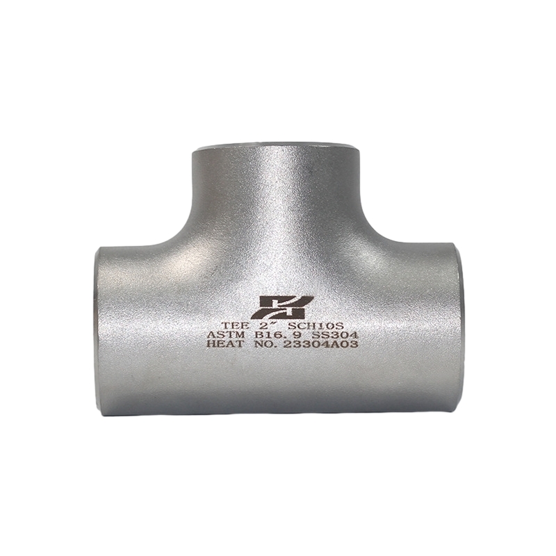 Easbhrúite fuar feadán cruach dhosmálta tees píopaí comhionanna feistithe